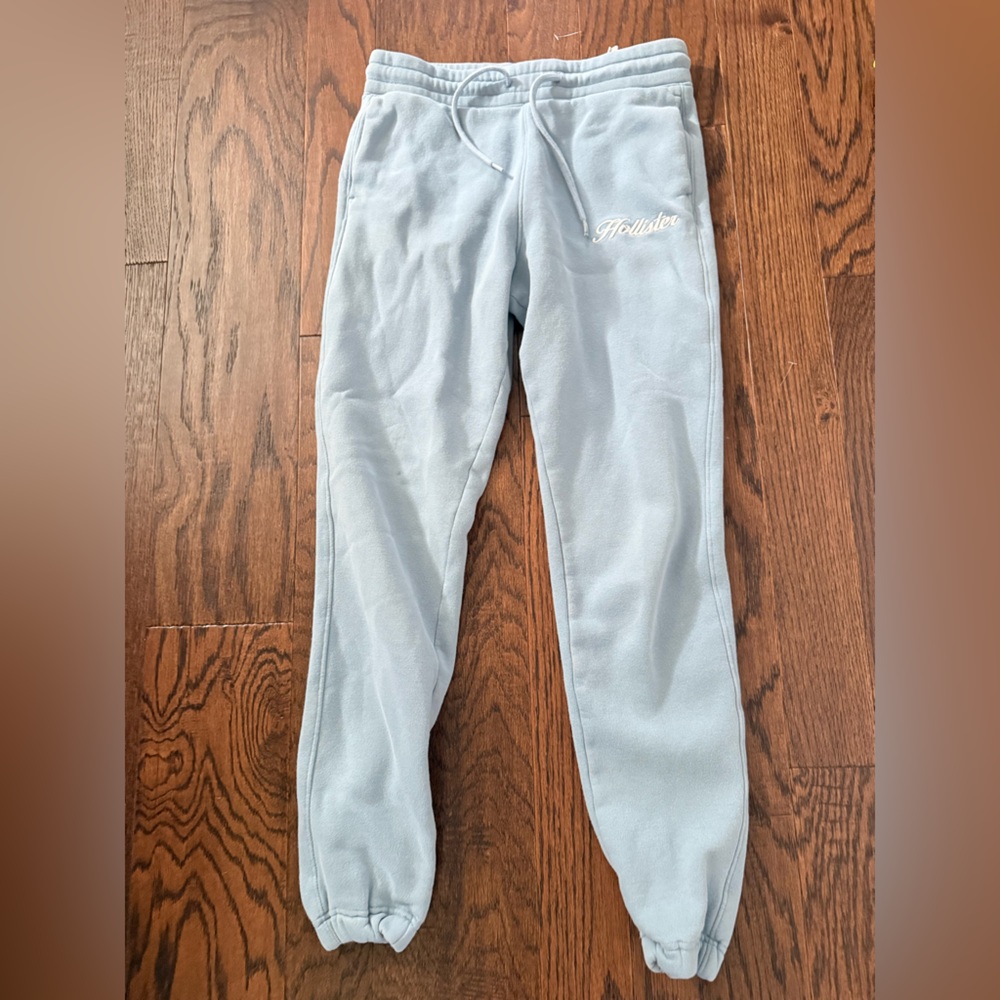 Hollister Co sky  Blue sweats women’s size Small with sewn logo on left leg.